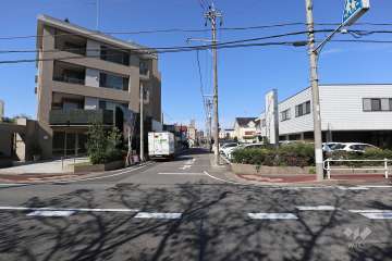 敷地北側の前面道路