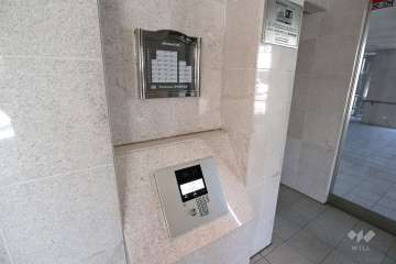 オートロックの操作盤、案内板