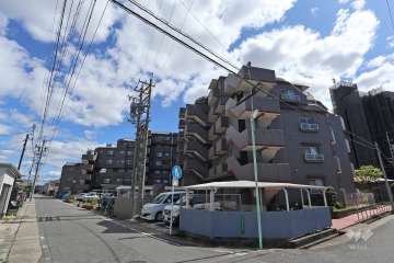 宝庄内公園ハイツの外観（北西側から）