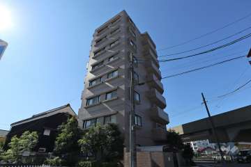 ラキャッスル小田井の外観（北東側から）