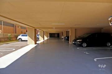 敷地内駐車場（屋内平面式）