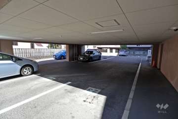 敷地内駐車場（屋内平面式）