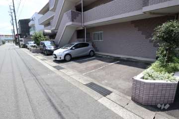 敷地内駐車場（屋外平面式）