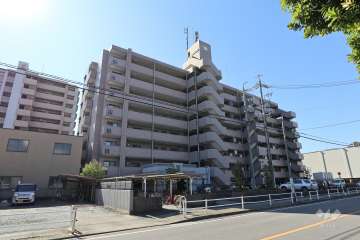 宝マンション中小田井の外観（北東側から）