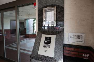 オートロックの操作盤、案内板