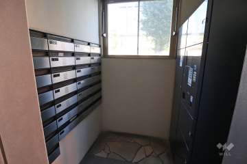 宅配ボックスと共用ポスト