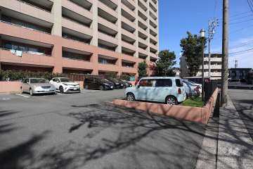 敷地内駐車場（屋外平面式）