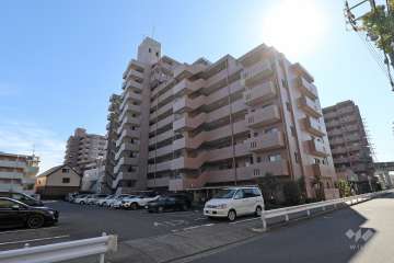 宝マンション上小田井ステーション壱番館の外観（北西側から）