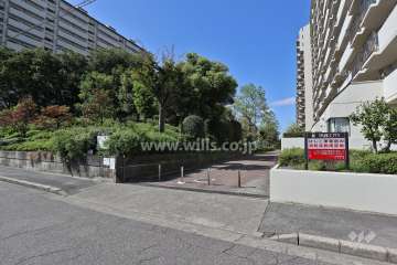 敷地出入口(東側から)