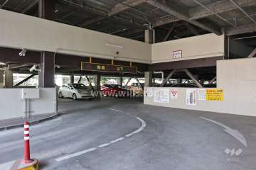 敷地内駐車場（屋内平面式）