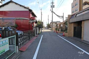 敷地北側の前面道路（曽根細池線）