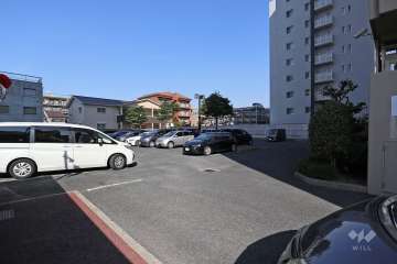 敷地内駐車場（屋外平面式）