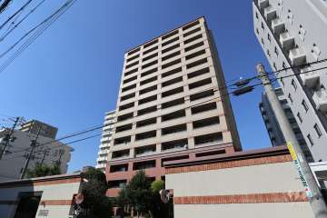 野村ステイツ庄内通の外観（南東側から）