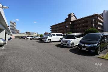 敷地内駐車場（屋外平面式、屋内平面式）