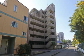 ライオンズマンション比良第2の外観写真(北東側から)