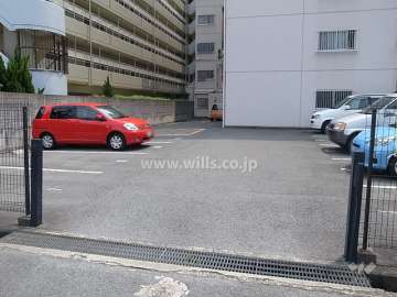 敷地内駐車場（屋外平面式）