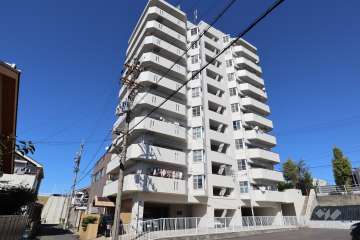 一光ハイツ東枇杷島の外観（南西側から）