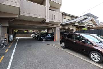 敷地内駐車場（屋外平面式、屋内平面式）