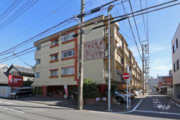 マンション又穂アイリスの外観（南西側から）