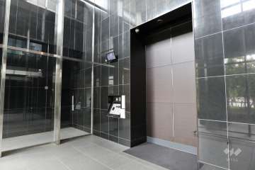 エントランスはオートロック付きです。