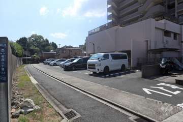 敷地内駐車場（屋外平面式）