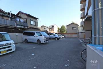 敷地内駐車場（屋外平面式）