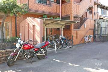 駐輪場、バイク置場