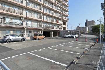 敷地内駐車場（屋外平面式）