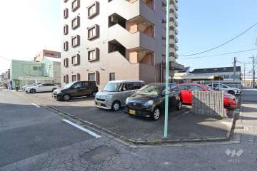 敷地内駐車場（屋外平面式）