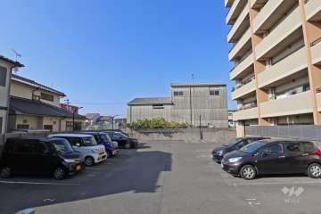 敷地内駐車場（屋外平面式）