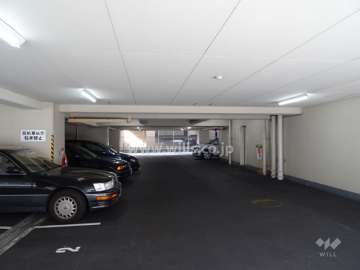 敷地内駐車場（屋内平面式）