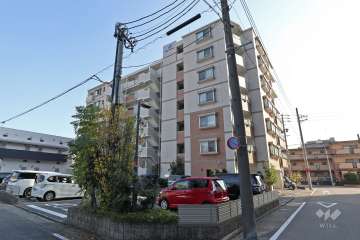 ユニーブル六番町の外観（北側から）