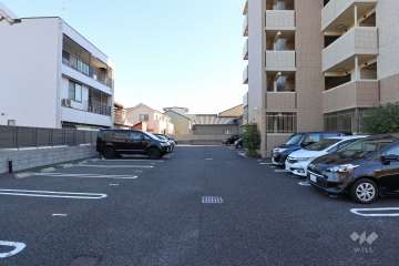 敷地内駐車場（屋外平面式）