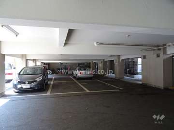 敷地内駐車場（屋内平面式）