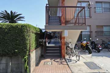 住戸入り口（駐輪場あり）