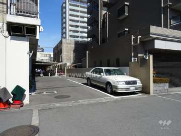 駐車場の出入り口