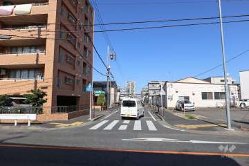 敷地東側の前面道路