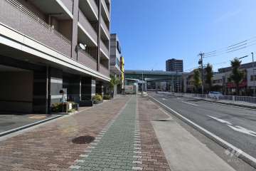 敷地南側の前面道路（山王通）