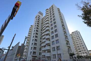 山王住宅N棟の外観（北西側から）