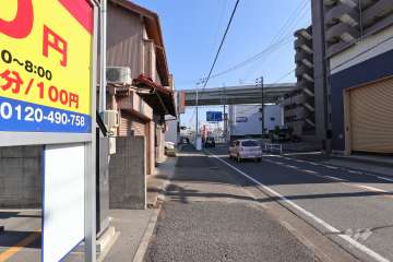 敷地北側の前面道路