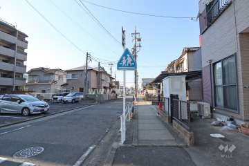 敷地北側の前面道路