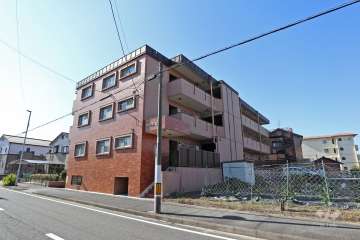 パレス富田の外観（北東側から）