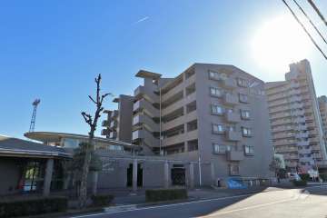 サンマンションアトレ高畑1番館の外観（北西側から）