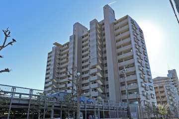 サンマンションアトレ高畑2番館の外観（北側から）