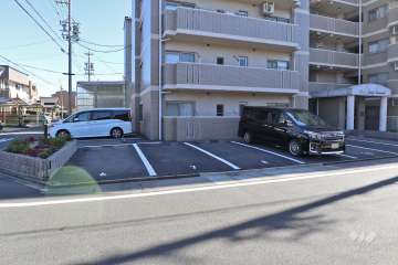 敷地内駐車場(屋外平面式)