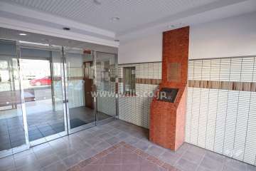 エントランスはオートロック付きです。