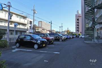 敷地内駐車場(屋外平面式)