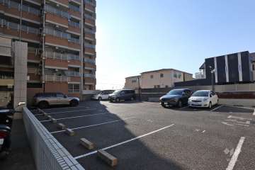 敷地内駐車場（屋外平面式）