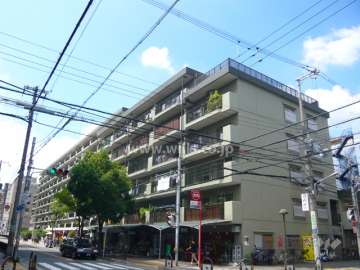 グリーンコーポ江坂第２の外観（南東側から）