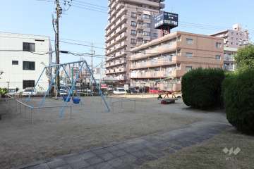 敷地に隣接する『サンなかしま児童遊園地』